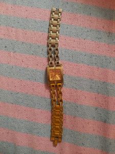 Elegant Gold-Tone Ladies Watch Limited Edition