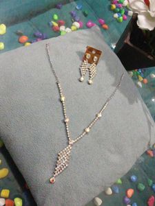 🥰Earning+Necklace Set.Looking Like Just Wow