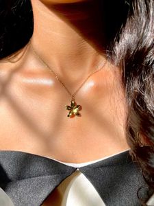 Anti Tarnish Summer Flower Necklace