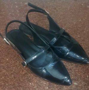 Black Slingback Bellies