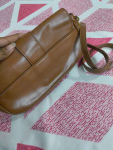 charles &amp; keith sling bag