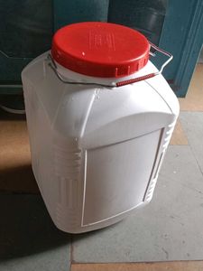 Plastic Food Storage Container