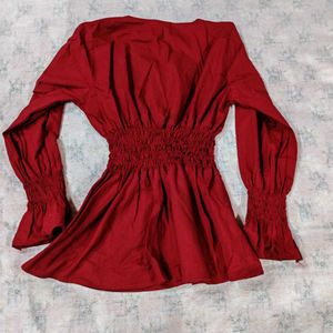 ❤️ Flattering Red Peplum Top! ❤️