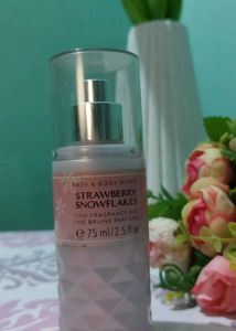 Strawberry Snowflakes by Bath and Body Works, 10ml