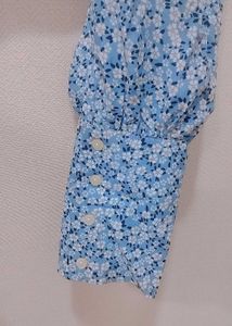 BLUE WRAP TOP