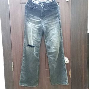 Urbanic Straight Fit Jeans