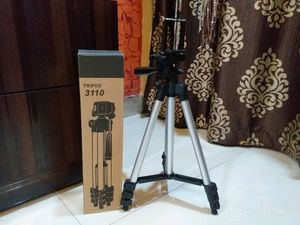 🆕 Portable Camera Tripod with Three- Dimensional Head & Quick Release Plate For All Camera & Mobile