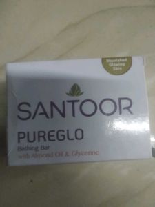 Santoor pureglo bathing bar