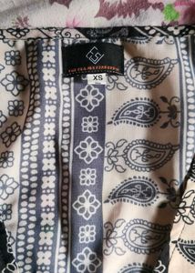 Lovely Elephant &amp; Paisley Patterns lightweight Top