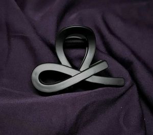 Stylish Hair Claw Clip