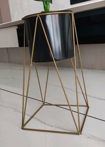 Modern Plant Stand