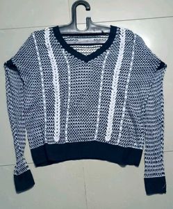 Knitted Mesh Sweater – V-Neck Long Sleeve