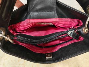 Tommy Hilfiger Bucket Bag