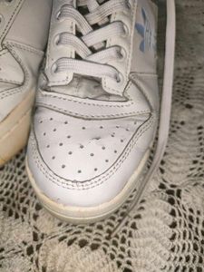 Adidas Sneakers
