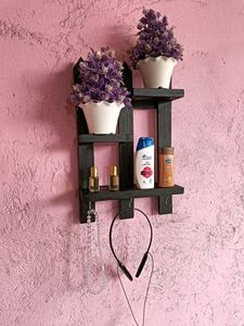 Wooden Showpiece Holder