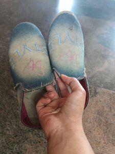 Shoe