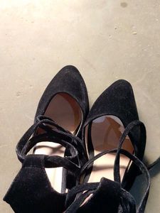 Full Covered Heels 👠