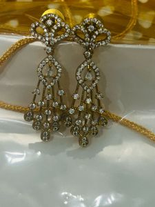 White Stone Neckpiece set