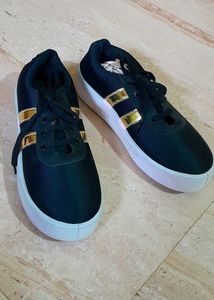 Women Black Shoes
