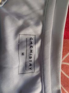 Regular top with waist tie-ups