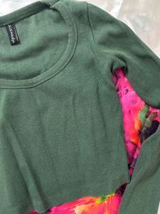 green long Sleeve top