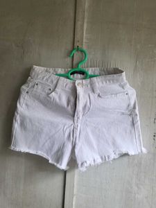 White Shorts 🤍