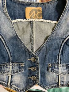 ELEGANT DENIM WAISTCOAT FOR WOMEN