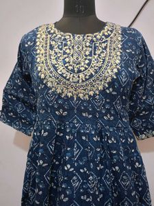 Women Kurta With Pant And dupatta Nayira Kat Suit