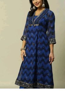 RangritiWomen Chevron Print Anarkali Kurta