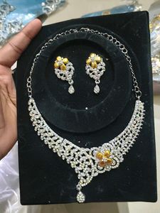 Elegant Rhinestone Necklace &amp; Earring Set