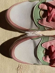 Pink &amp; Green 'Layasa' Sneakers