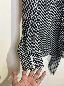Elegant Black &amp; White Blouse