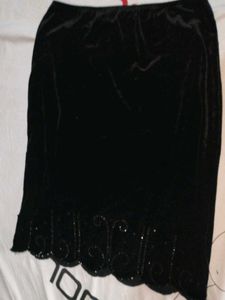 Partywear Black Valvet Midi Skirt