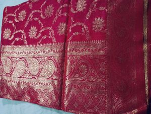 Dark Pink Dola Silk Saree With Blouse Piece