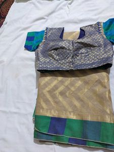 It Is a Chanderi Kind Of Silk Sarer