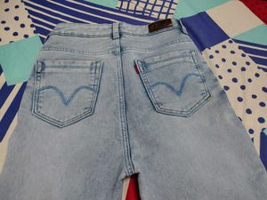 Bootcut Light Wash Jeans