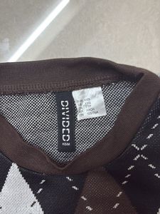 Brown Sleveless Sweater
