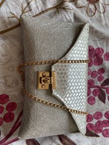 New Shimmery Sling Bag!💼