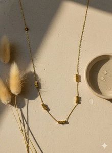 Elegant Gold Necklace