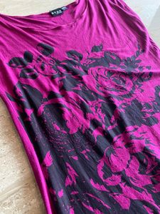 Sleeveless T-shirt