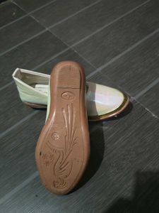 Stylish White Ballet Flats