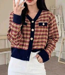 Retro Checkered Cropped Cardigan..