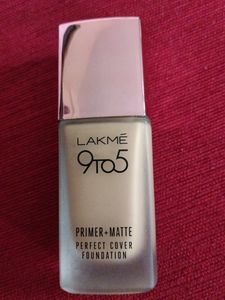 Lakme 9-5 Primer + Matte Foundation -neutral honey