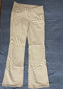 H&amp;M low waisted flared jeans very good condition