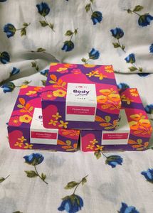 Plum BodyLovin&#39; Soap Set