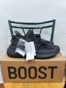 ADIDAS YEEZY 350 V2 &#34;STATIC BLACK&#34; REFLECTIVE UK 9