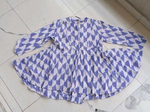 Blue &amp; White Print Ikat Kurti