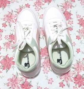Women's White Stylish Casual Sneakers Shoes