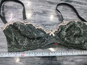 36 D Look Hot 🥰