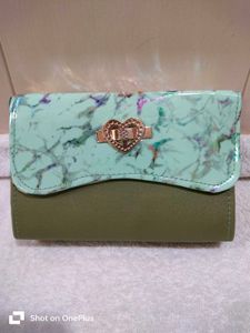 Only Cash Offer Accept 👍🏻Cute Heart Clasp Wallet